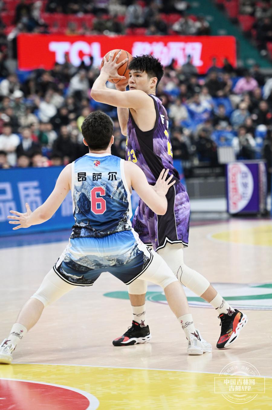 李苑鑫出战22分钟，投篮7中3得到10分9篮板1助攻1抢断1盖帽的简单介绍