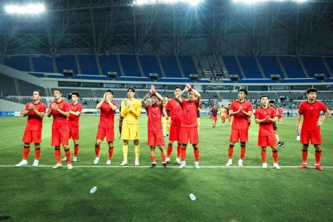 东亚杯-中国香港男足0-2韩国遭两连败末轮对阵国足