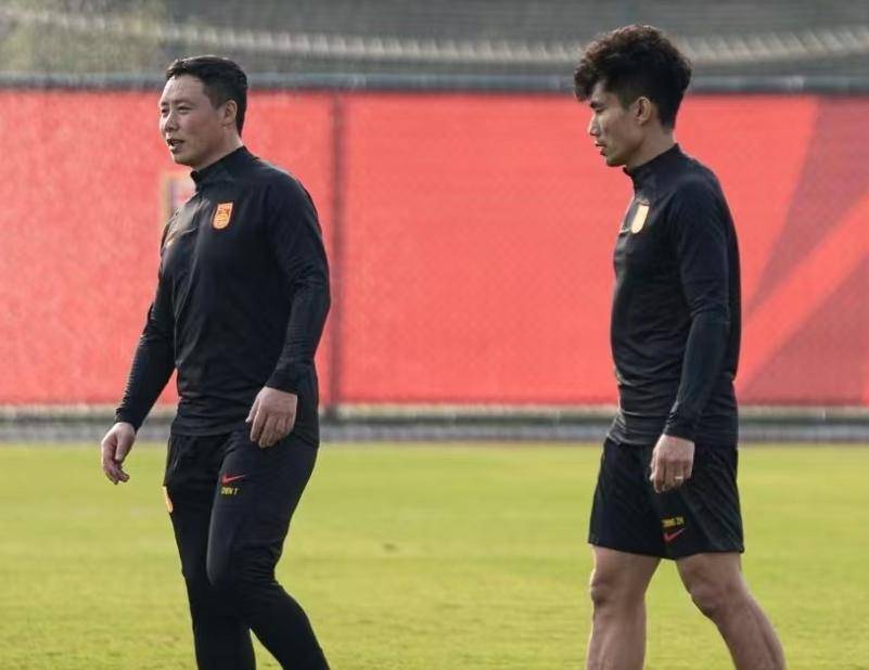 郑智or陈涛？曝国足中方某助教将临时挂帅率队出战东亚杯